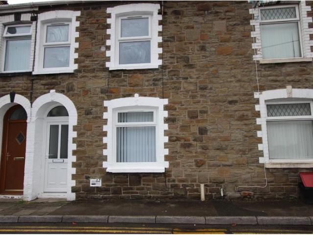 Castle Street, Abertillery, Gwent 3 bed terraced house to rent £650 pcm £150 pw