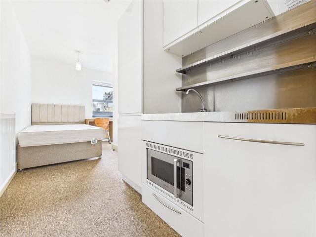 Castle Street, Brighton BN1, 1 bed flat to rent, £900 pcm | PrimeLocation