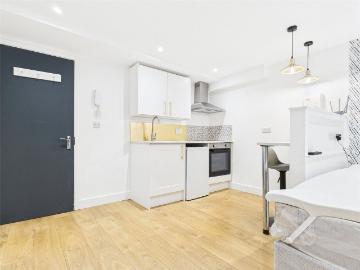 Castle Street, Brighton BN1, Studio to rent, £1,000 pcm | PrimeLocation