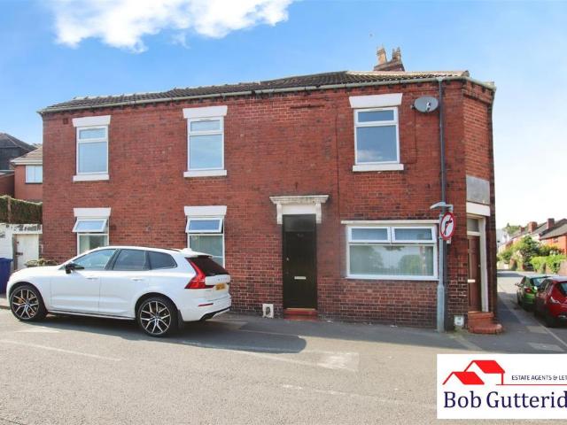 Castle Street, Chesterton, Newcastle 1 bed terraced house to rent £550 pcm £127 pw