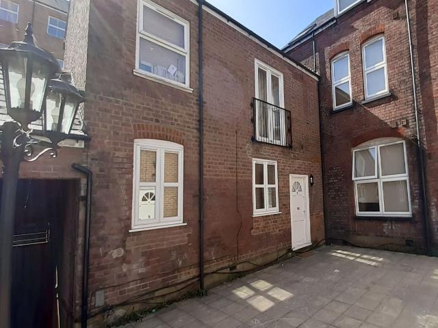 Castle Street, Luton LU1, 1 bed flat to rent, £850 pcm | PrimeLocation