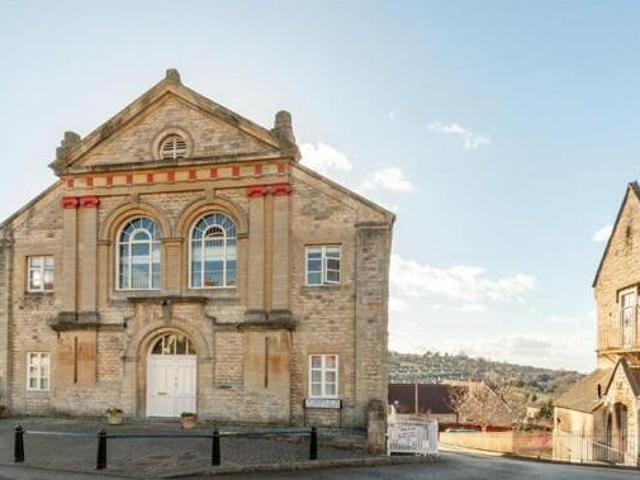 Castle Street, Stroud, 2 Bedroom Apartment