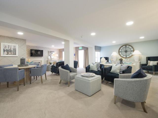 Castle Street, Salisbury SP1, 2 bed flat to rent, £2,700 pcm | PrimeLocation