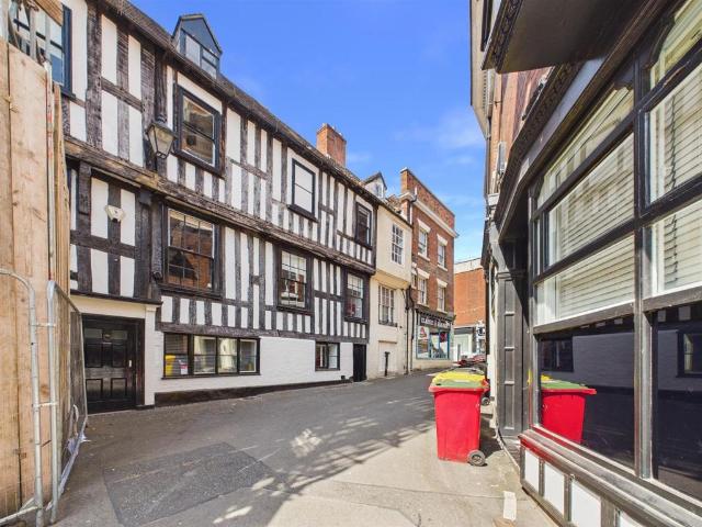 Castle Street, Shrewsbury, Shropshire 4 bed house to rent £2,900 pcm £669 pw