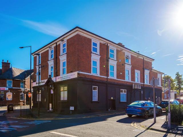 Castle Street, Tyldesley, Manchester M29, 4 bed flat to rent, £1,100 pcm | PrimeLocation