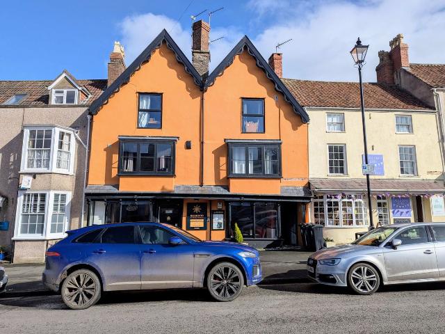 Castle Street, Thornbury, Bristol BS35, 1 bed flat to rent, £900 pcm | PrimeLocation