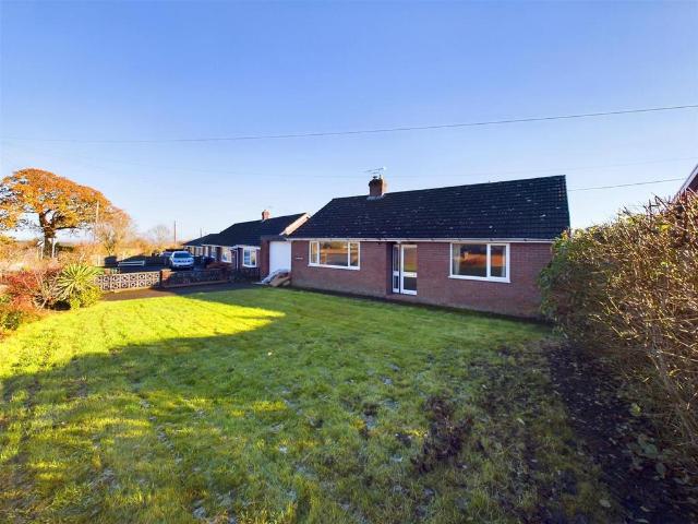 Castle Pulverbatch, Shropshire 2 bed detached bungalow to rent £975 pcm £225 pw