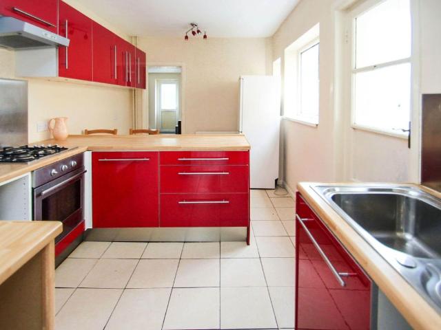Castle Road, Bournemouth BH9, 5 bed detached house to rent, £2,600 pcm | PrimeLocation