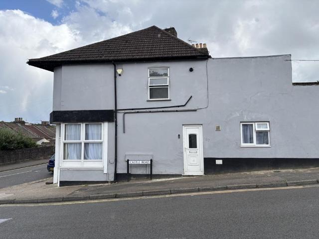Castle Road, Chatham, ME4 1 bed in a house share to rent £673 pcm £155 pw