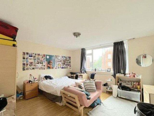 Castle Road, London, NW1 4 bed maisonette to rent £3,900 pcm £900 pw