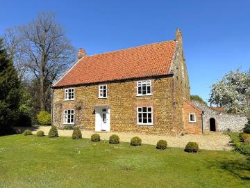 CASTLE RISING 5 bed detached house to rent £3,200 pcm £738 pw