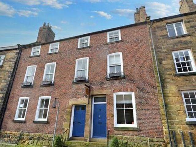 Castle View B B, B Bailiffgate, Guest House For