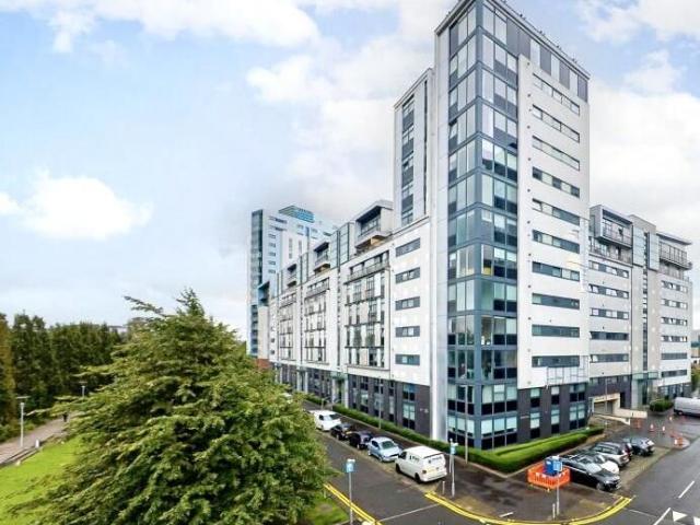 Castlebank Place, Glasgow G11, 2 bed flat to rent, £1,795 pcm | PrimeLocation