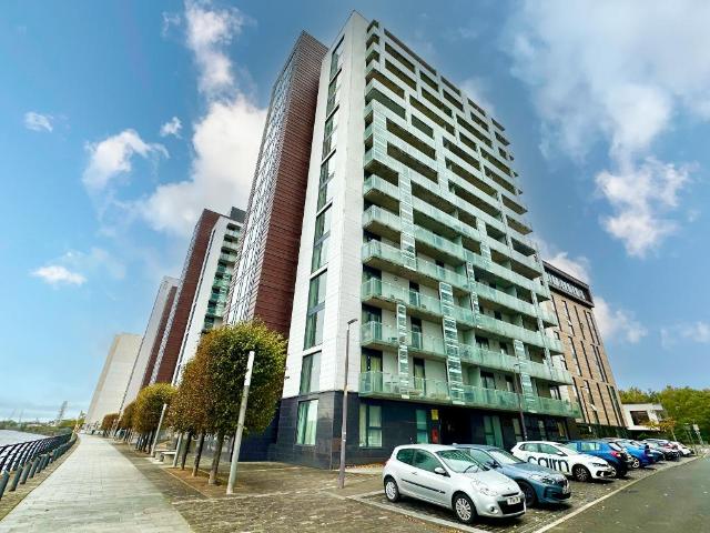 Castlebank Place, Glasgow Harbour. 2 bed flat to rent £1,550 pcm £358 pw