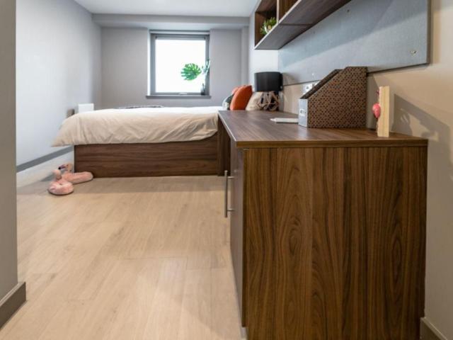 Castlebank Street, Glasgow G11, 1 bed flat to rent, £1,040 pcm | PrimeLocation