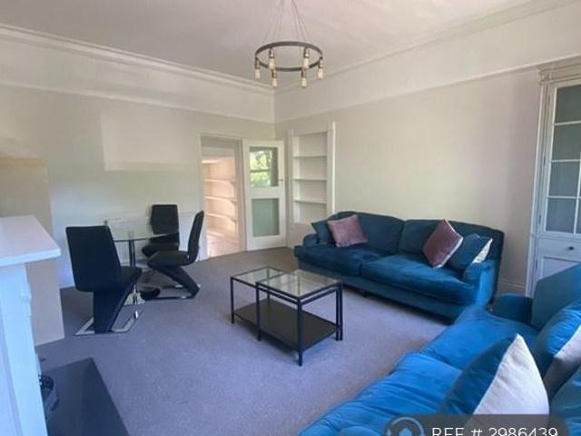 Castlebar Road, London, W5 1 bed flat to rent £2,100 pcm £485 pw