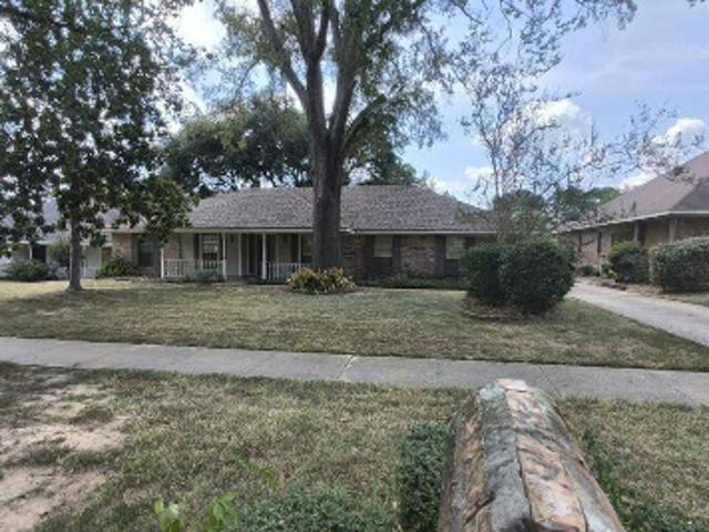 Castlebrook Dr