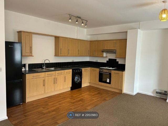 Castleford Road, Normanton WF6, 2 bed flat to rent, £800 pcm | PrimeLocation