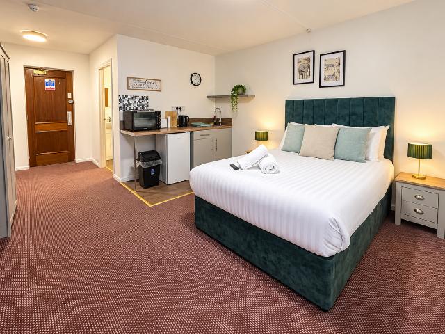Castleford WF10, Property to rent, £850 pcm | PrimeLocation