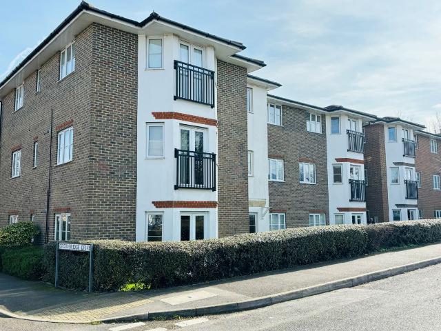 Castlemaine Avenue, Gillingham ME7, 2 bed flat to rent, £1,300 pcm | PrimeLocation