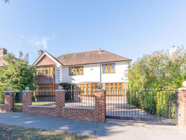 castlemaine avenue, south croydon – oig real estate