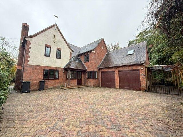 Castlemews, Ringwood BH24, 4 bed property to rent, £2,750 pcm | PrimeLocation