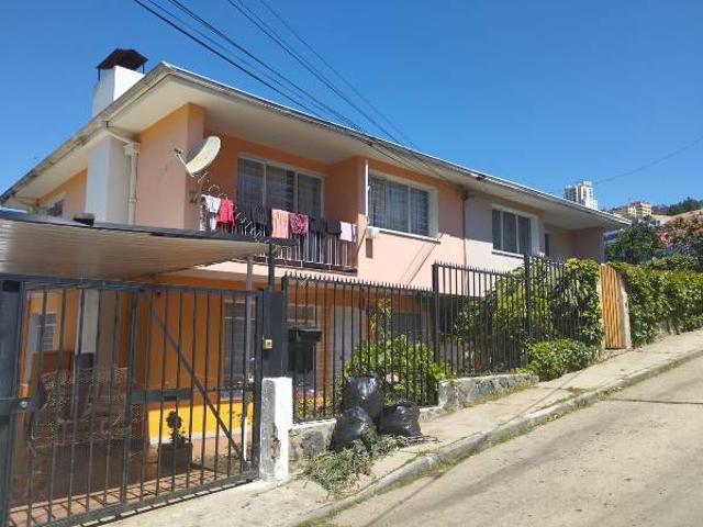 Cas SIN MUEBLES Cerro Alegre semipareada
