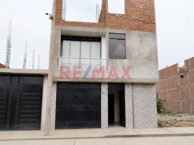 Casa Multifamiliar De 3 Niveles | 2 Departamentos Independientes + 3Er Piso Por Culminar