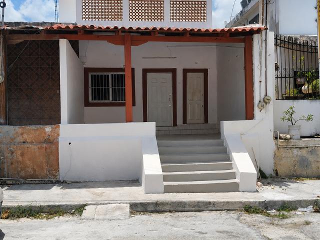 CASA MULTIFUNCIONAL FRENTE AL MALECÓN INTERNACIONAL DE PROGRESO