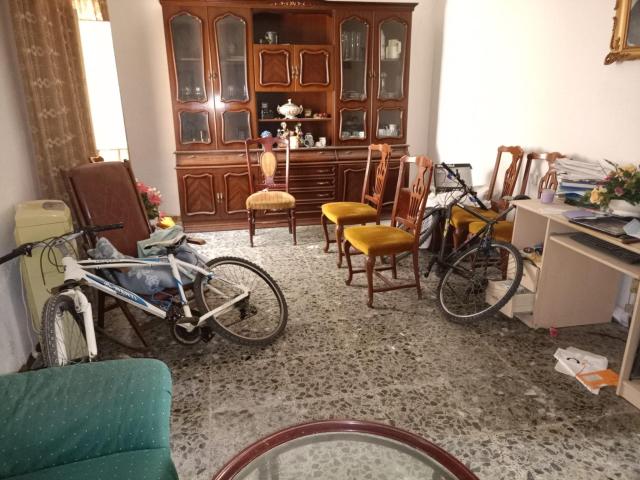 CASA MUY AMPLIA EN PLANTA BAJA CON ALMACEN