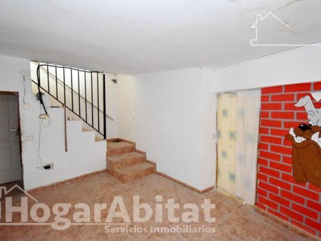 CASA MUY AMPLIA PARA REFORMAR, CON TERRAZA Y TRASTERO