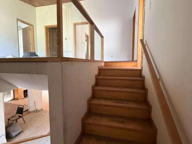 Casa muy grande y el precio es ya remodela