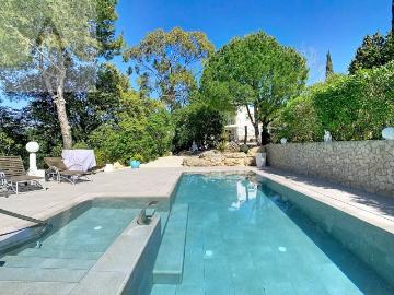 Casa magnífica e luminosa com piscina, 5 quartos, sala em o. 206m² Pechão