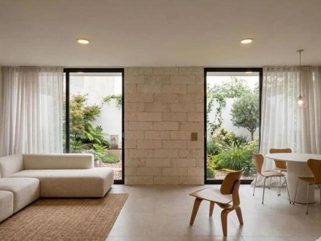 CASA MAINE CORREGIDORA