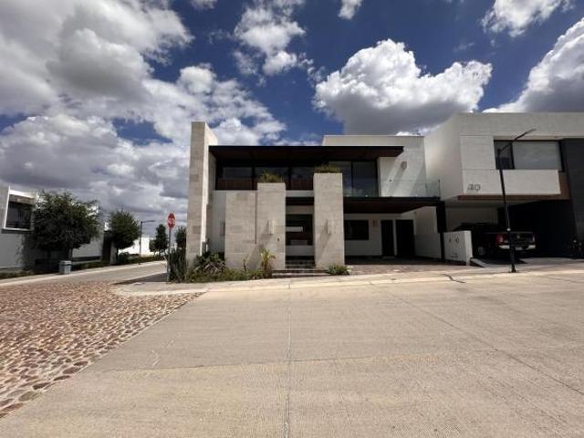 CASA MARMOTA EN VENTA EN ST ANGELO