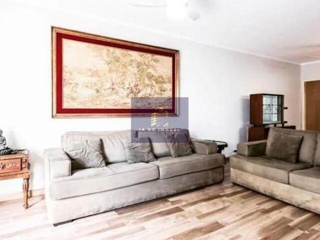 Casa maravilhosa no Planalto Paulista com 3 dormitórios, 243 m de terreno!