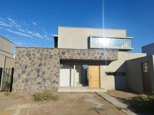 Casa marco gallardo ligueño 150 | 3 dormitorios por 8500.00 en Buin