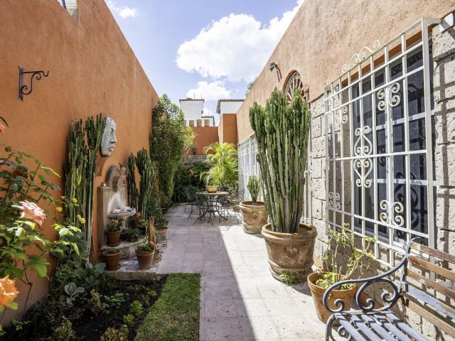 Casa Maria Available for long term