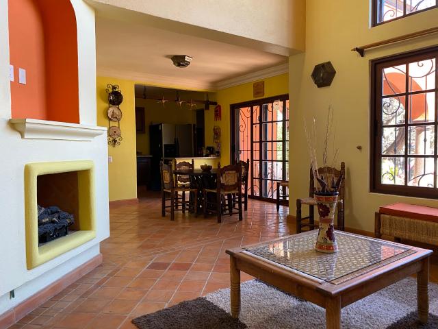 Casa Mariposas
