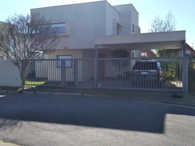 Casa Mediterránea 210/400m2, Condominio Alto Rucahue, Las Rastras, Talca