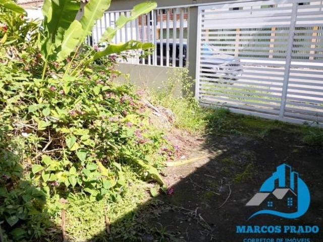Casa Mediterrânea com Edícula e Amplo Terreno na Região Central de Ubatuba