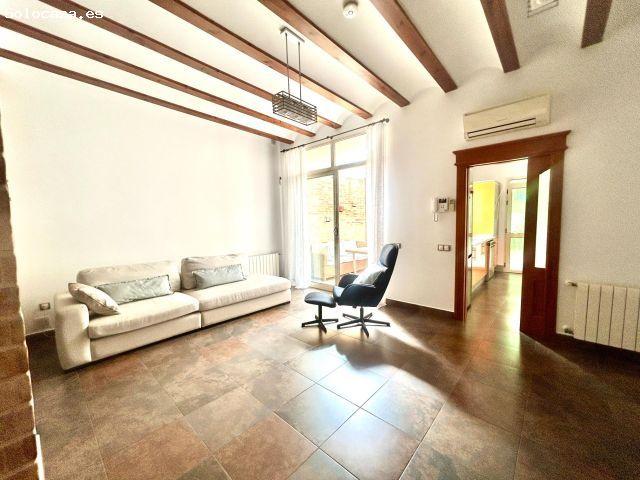 Casa mediterránea con grandes terrazas y 4 dormitorios en Rafelbunyol