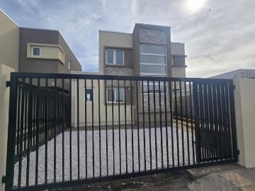 Casa en arriendo en Los Ángeles - Estacionamiento