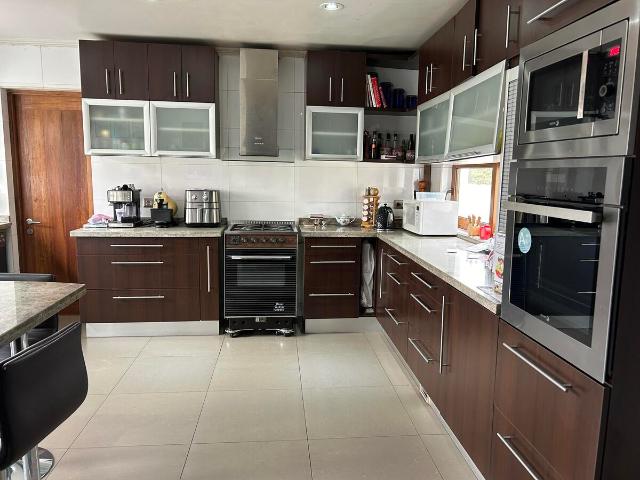 Casa Mediterránea en condominio cercano a Colegio Trebulco