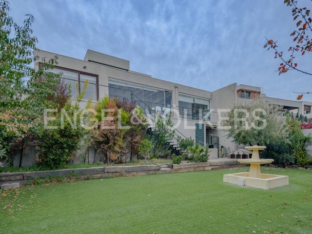 Casa Mediterránea Lado Colegio Craighouse