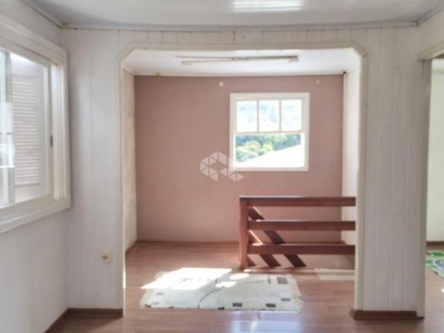 Casa medindo 159 m² no Bairro Primeiro de Maio