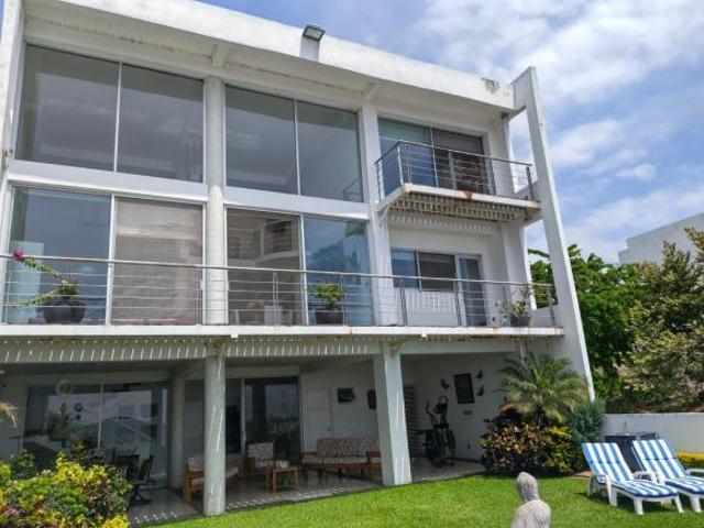 Casa Minimalista en Venta — Corinto Residencial