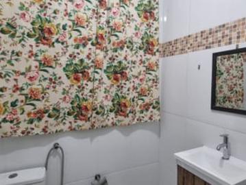 Casa mista Em frente a UERJ