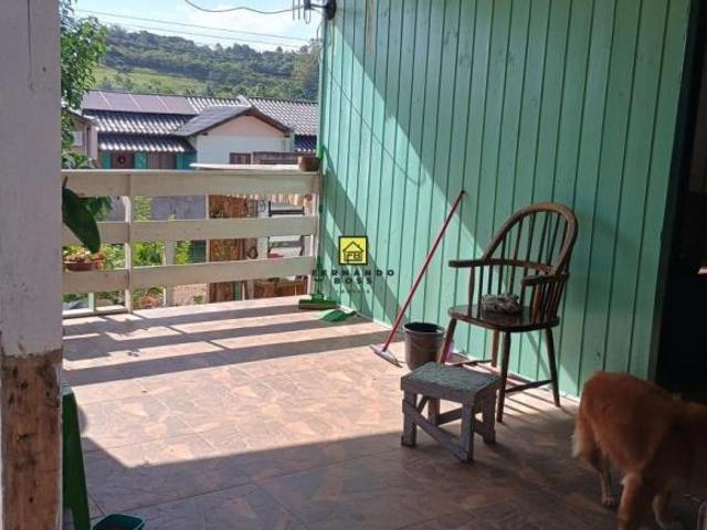 Casa Mista toda com piso cerâmico