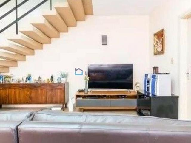 Casa Mirandópolis, 4 Dormitórios, 8 vagas. Quintal, 260m²